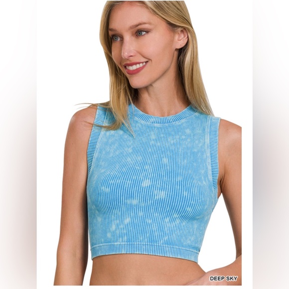 NWT ZENANA STONE WASHED RIBBED SEAMLESS CROP TOP - Picture 2 of 2
